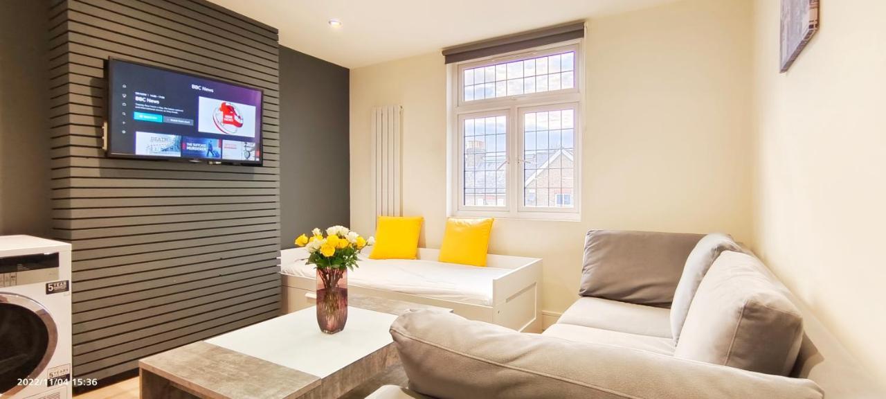 First Floor Flat 1 Northwood Apartment London Bagian luar foto