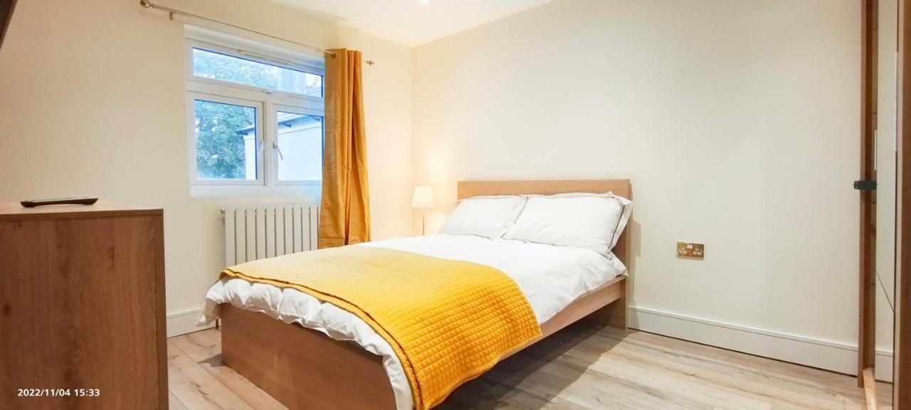 First Floor Flat 1 Northwood Apartment London Bagian luar foto